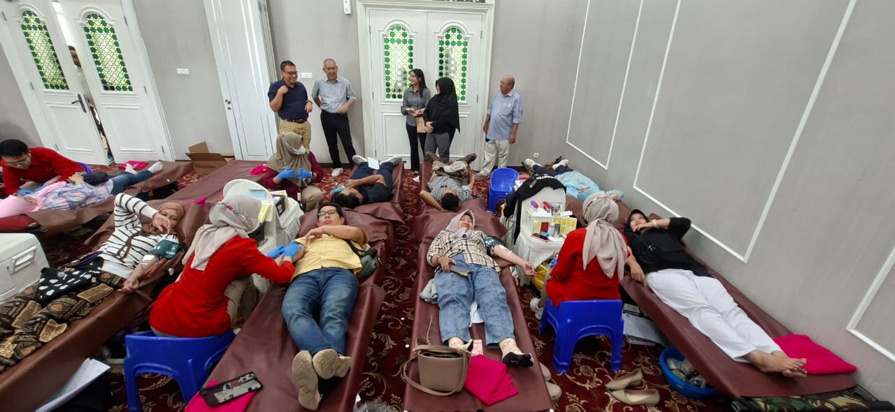 Sambut HUT Depok, PT Karabha Digdaya Gelar Donor Darah dan Pemeriksaan Kesehatan