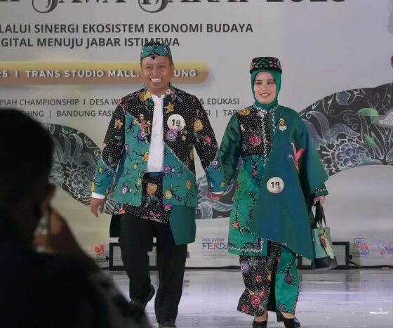 Depok Borong Penghargaan Kostum Ter-Stylist di KKJB 2025, Supian Suri dan Istri Curi Perhatian
