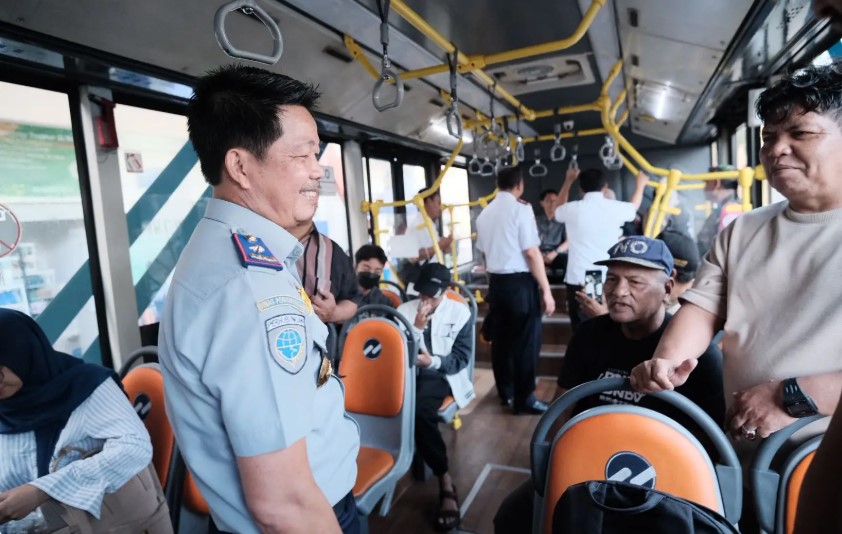 Rute D41 Terminal Sawangan–Lebak Bulus Diserbu Penumpang, TransJabodetabek Raup Antusiasme Tinggi